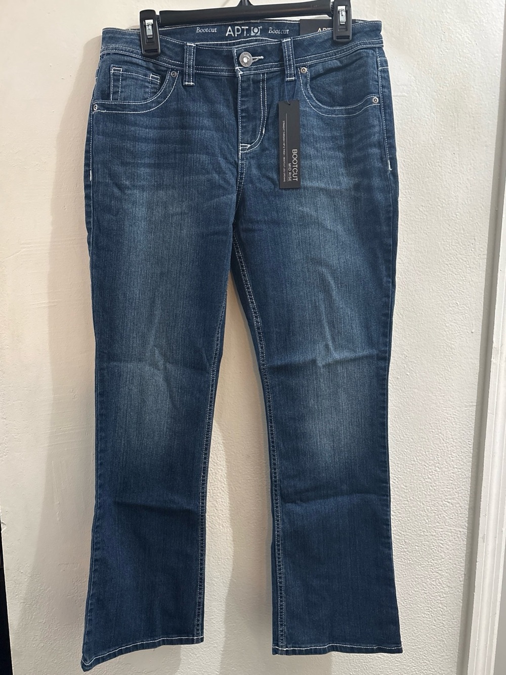 Apt. 9 Women's Embellished Medium Blue Mid Rise Straight Bootcut Jeans
